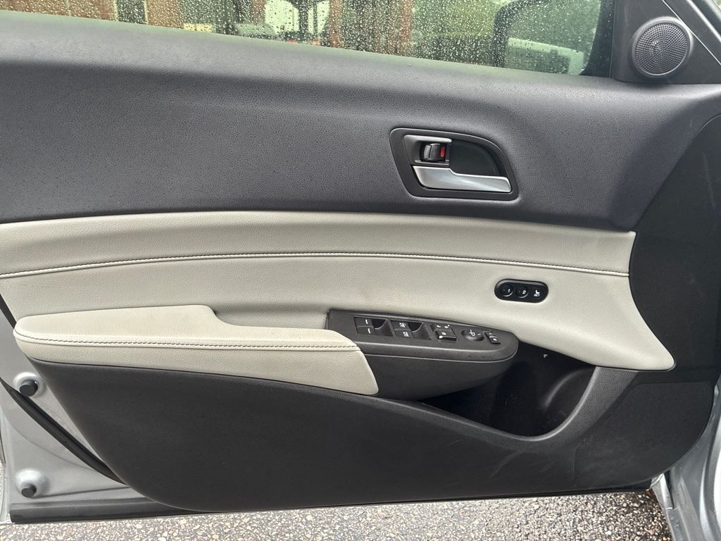 2020 Acura ILX Premium photo 10