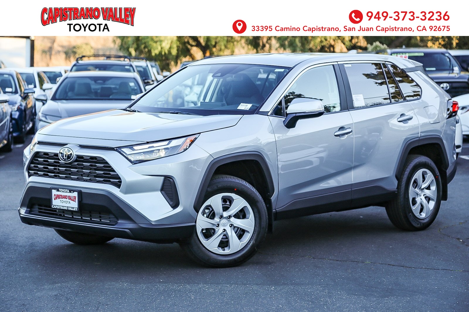 2025 Toyota RAV4 LE's photo