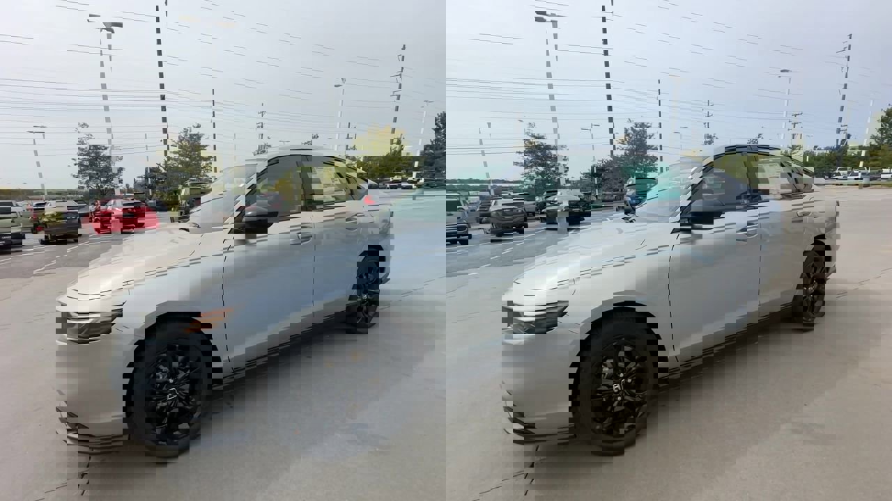 2025 Honda Accord 1.5T photo 4