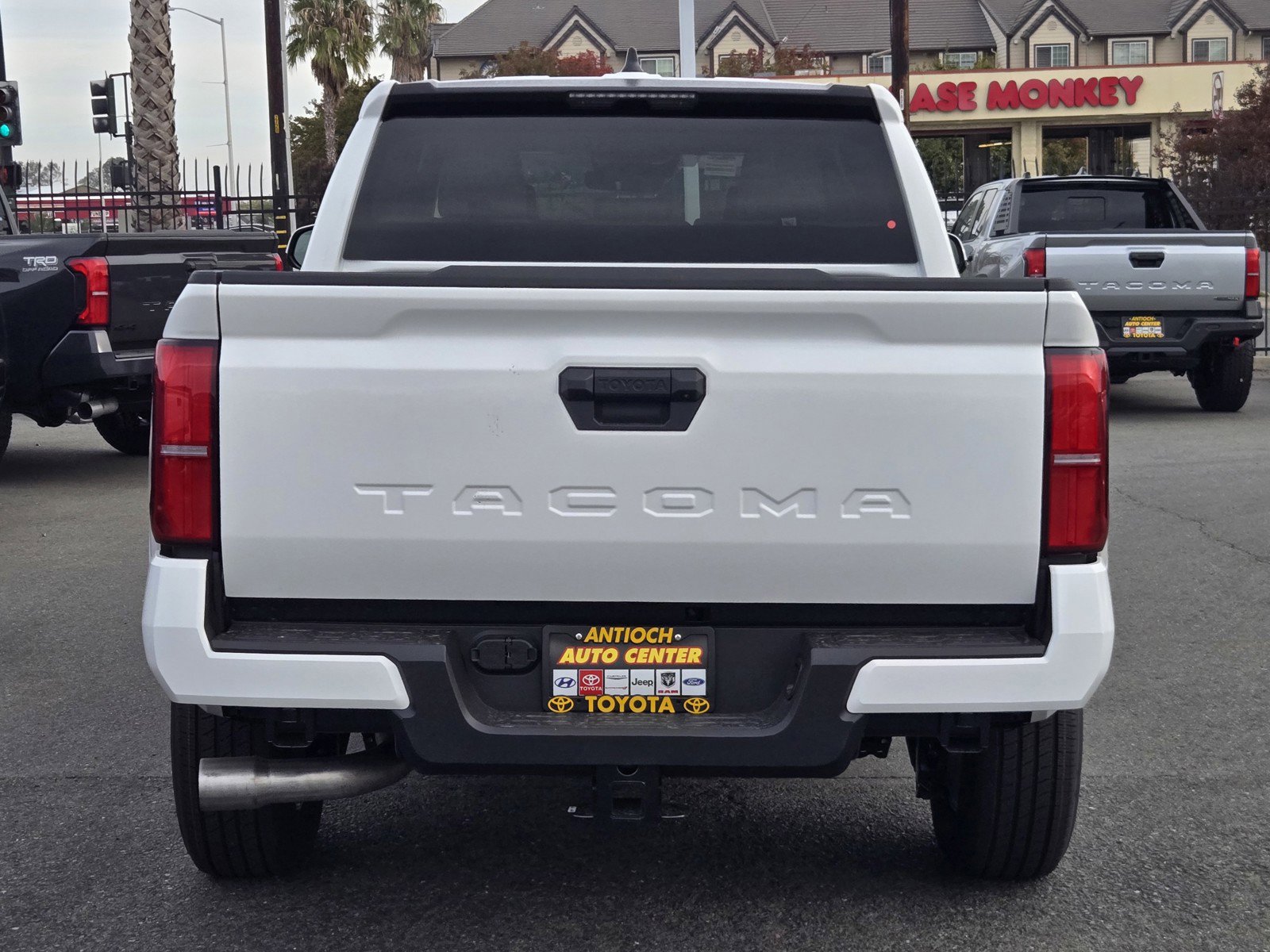 2025 Toyota Tacoma SR5 Double Cab photo 4