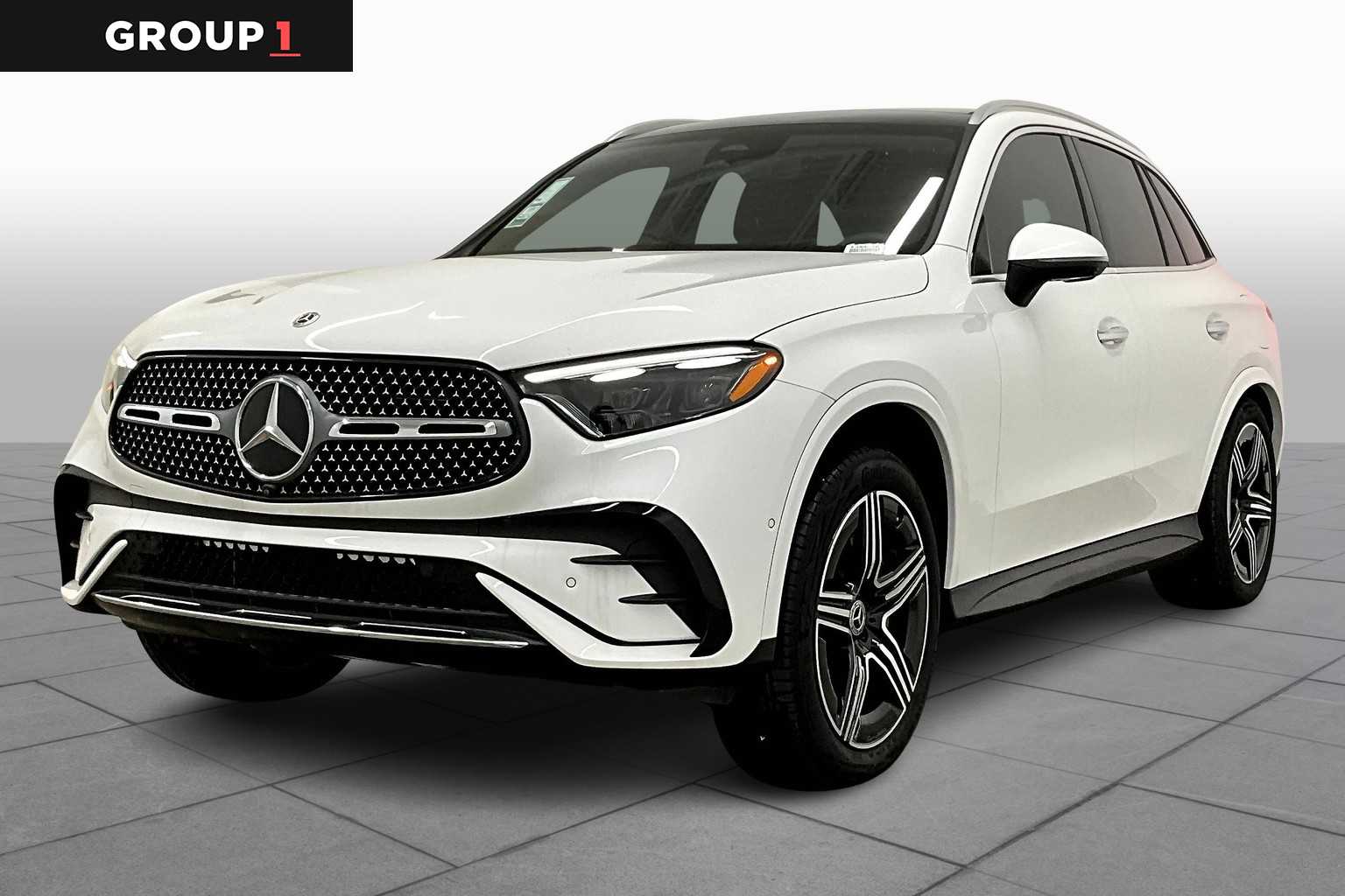 2025 Mercedes-Benz GLC Base's photo