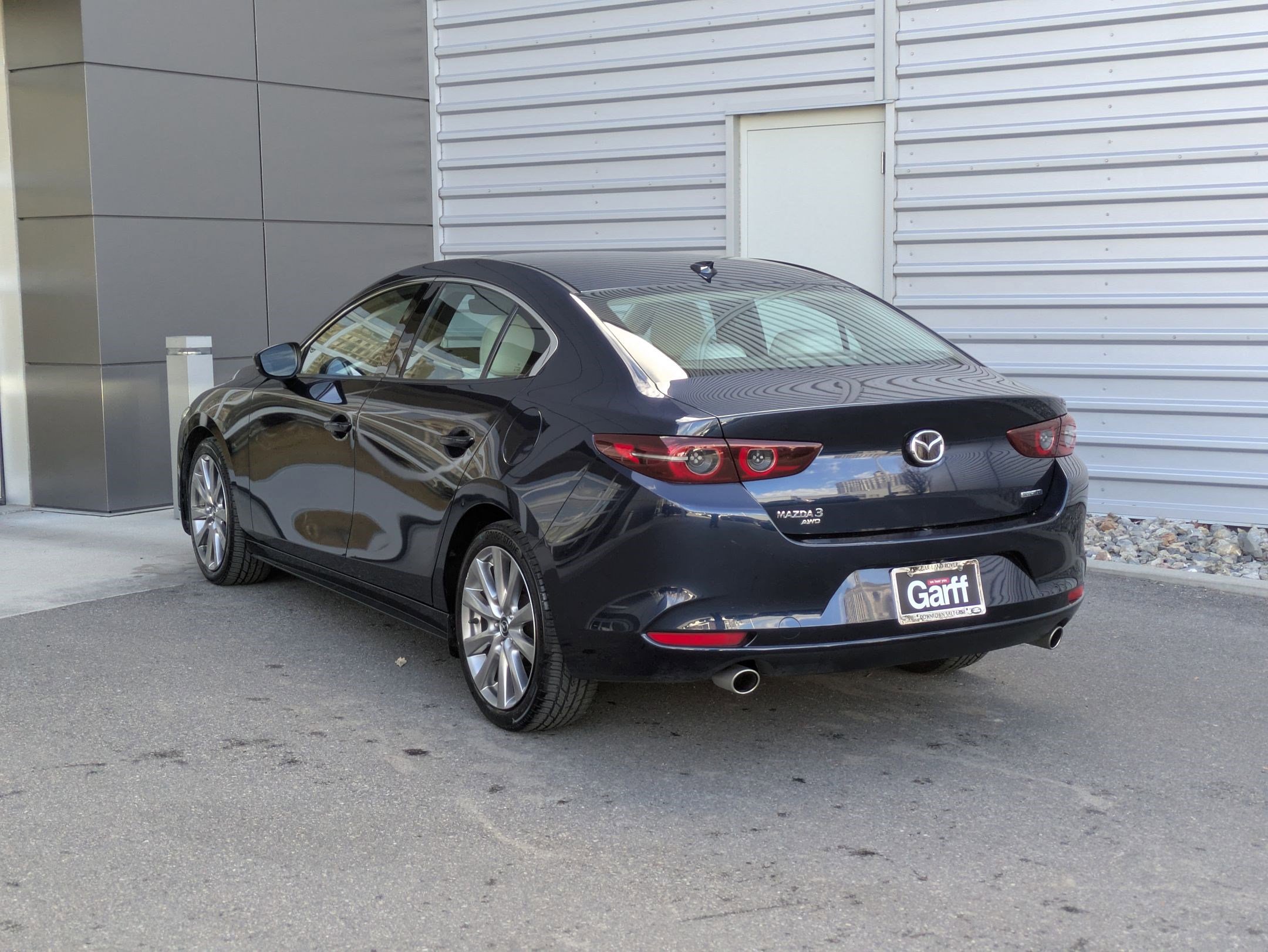 2020 Mazda Mazda3 Premium photo 3