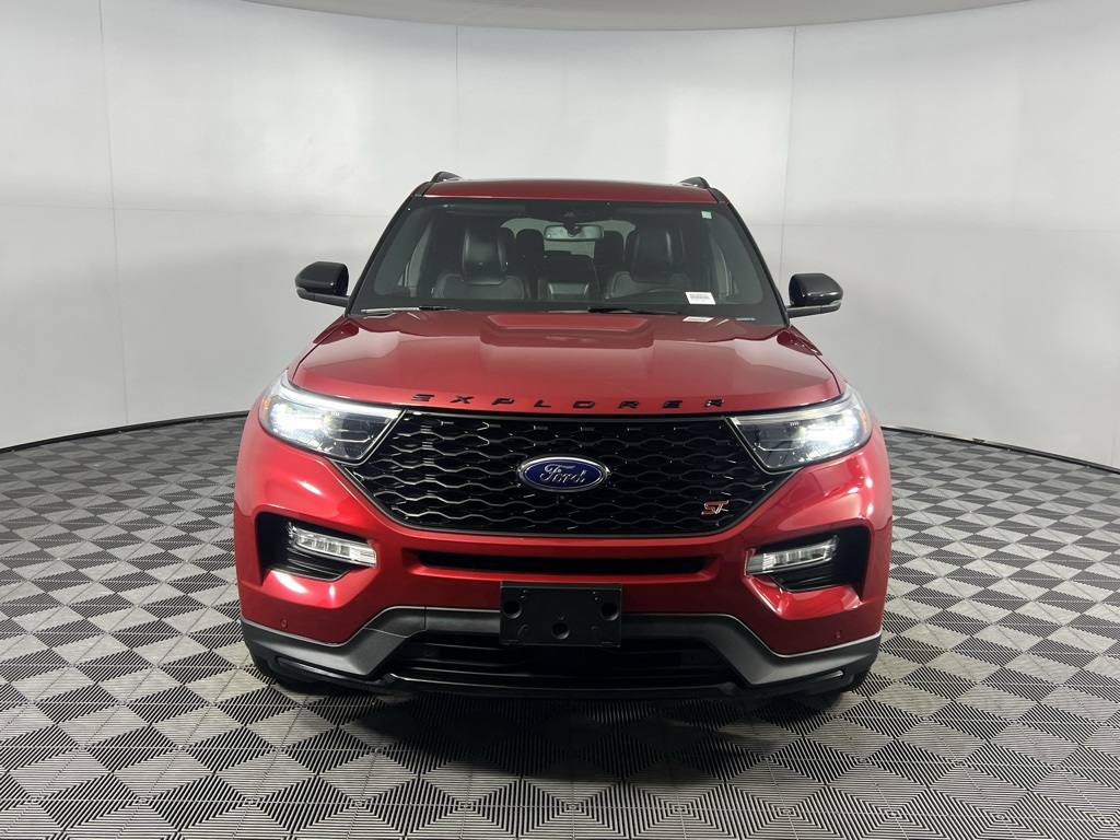 2024 Ford Explorer ST photo 2
