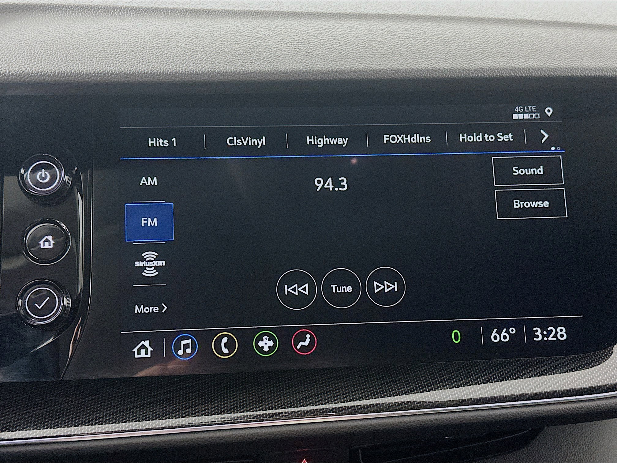 2023 Buick Envision Essence photo 14