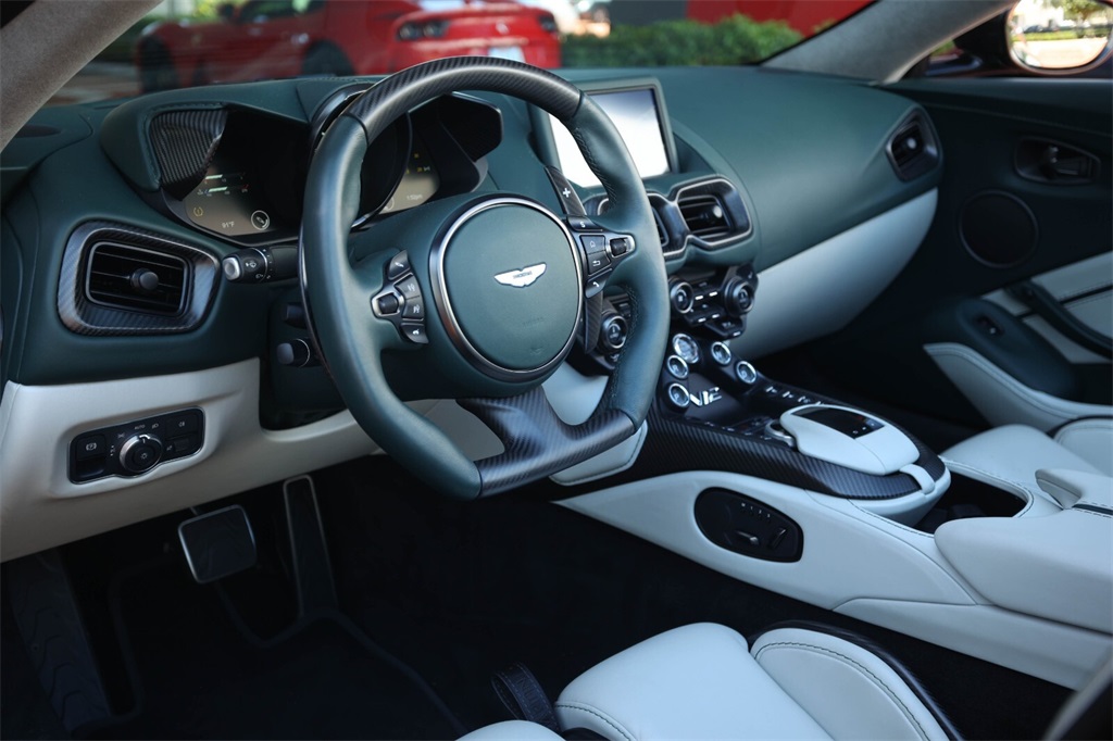2023 Aston Martin Vantage photo 24