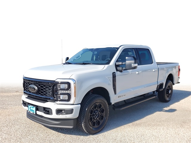 2026 Ford F-250 Lariat photo 3