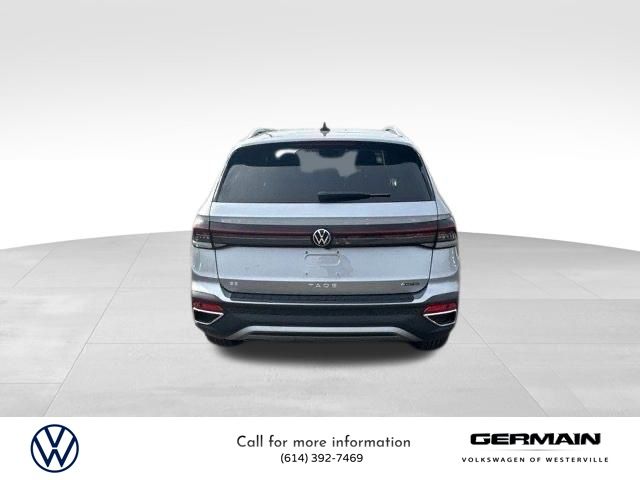 2025 Volkswagen Taos SE photo 4