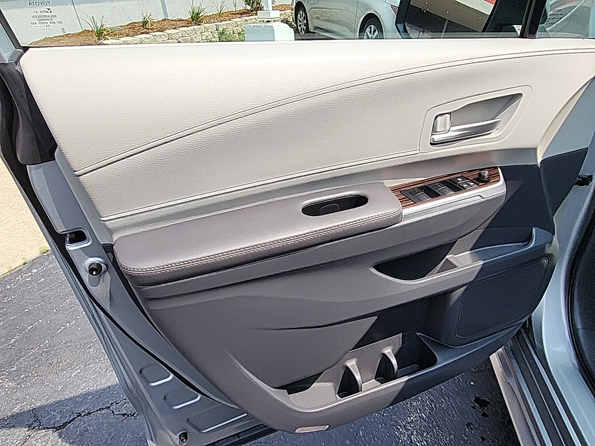 2023 Toyota Sienna XLE photo 10
