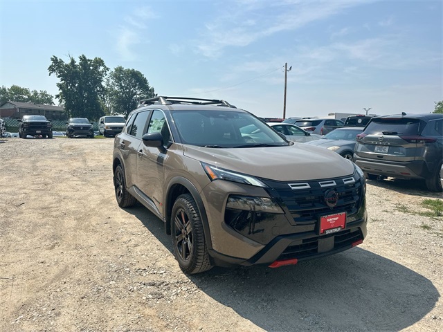 2025 Nissan Rogue SV photo 12