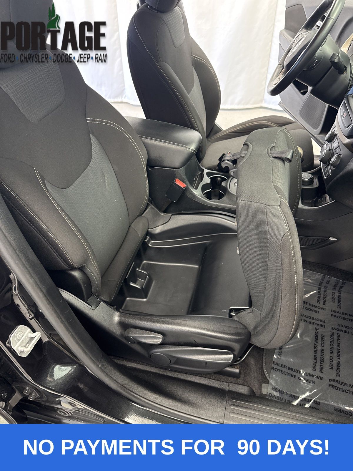 2016 Jeep Cherokee Altitude photo 23