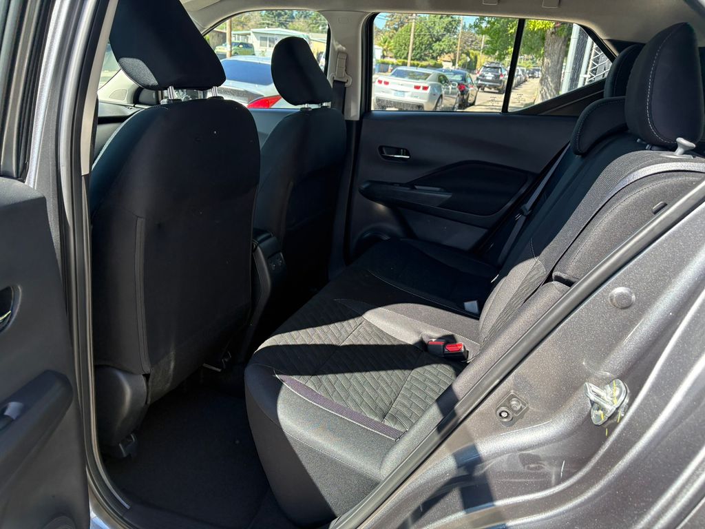 2024 Nissan Kicks SV photo 27