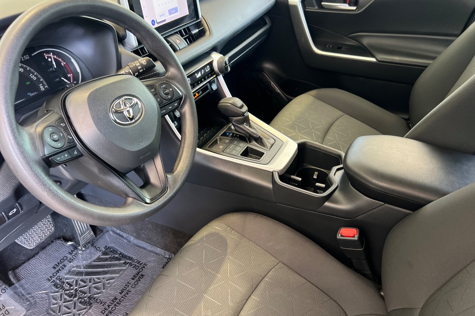 2023 Toyota RAV4 XLE photo 8