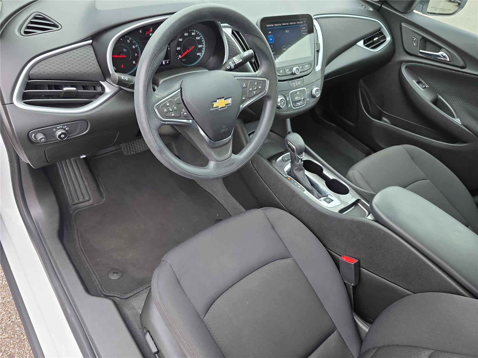 2023 Chevrolet Malibu LS photo 10
