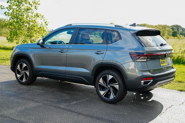 2025 Volkswagen Taos SE photo 19