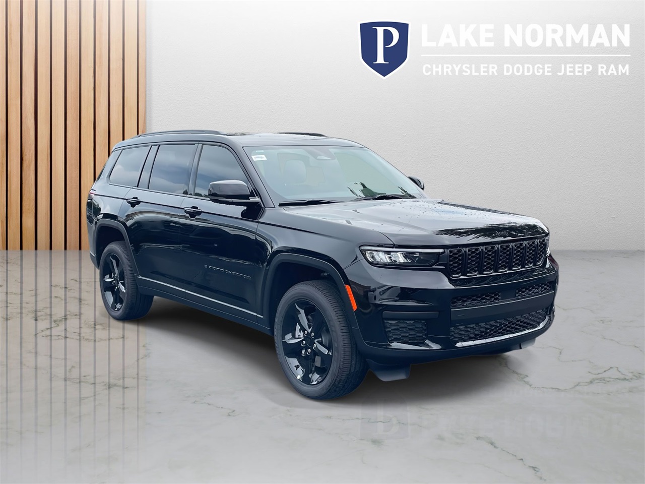 2025 Jeep Grand Cherokee Altitude X photo 2