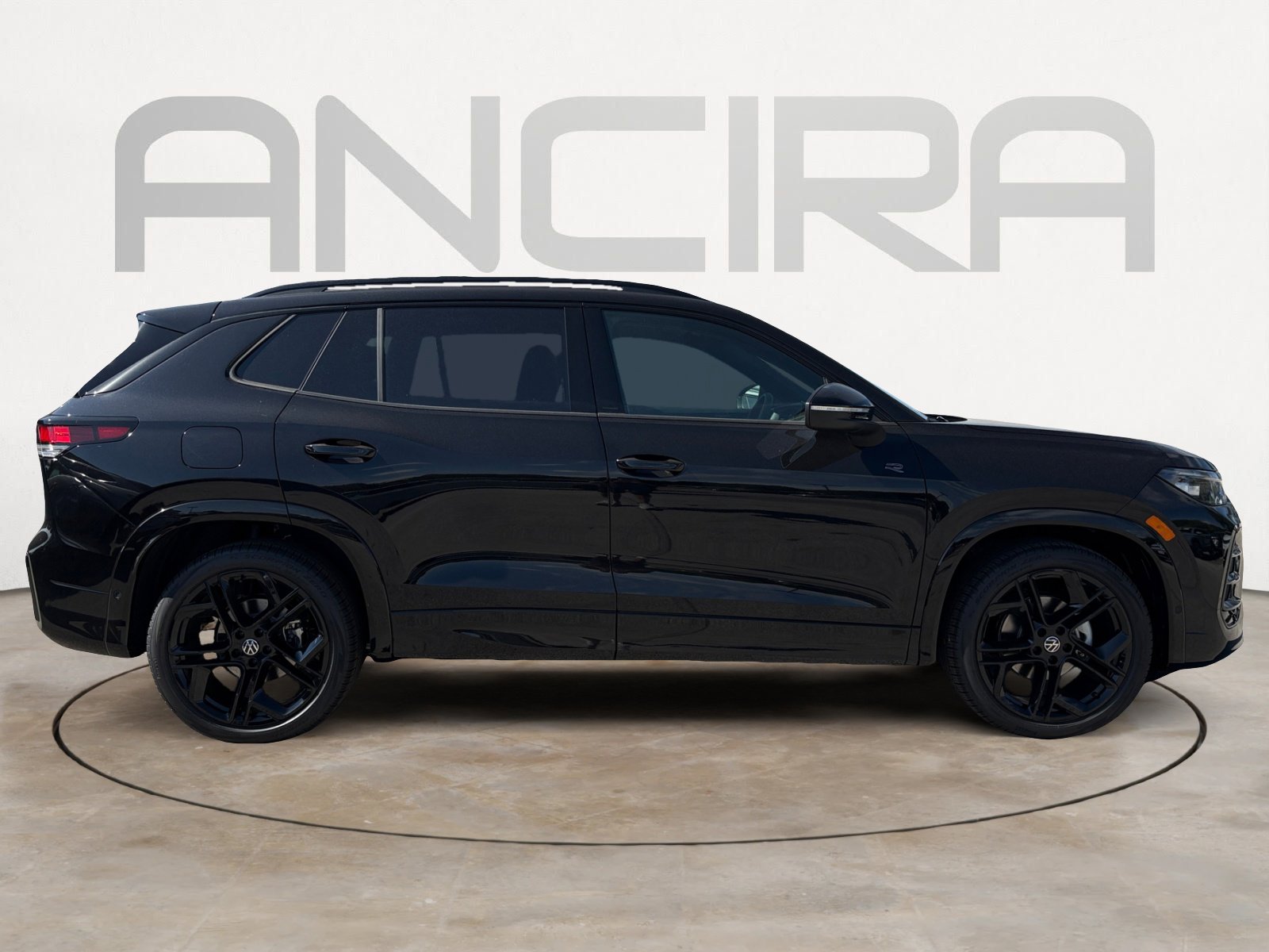 2025 Volkswagen Tiguan SE R-Line Black photo 9
