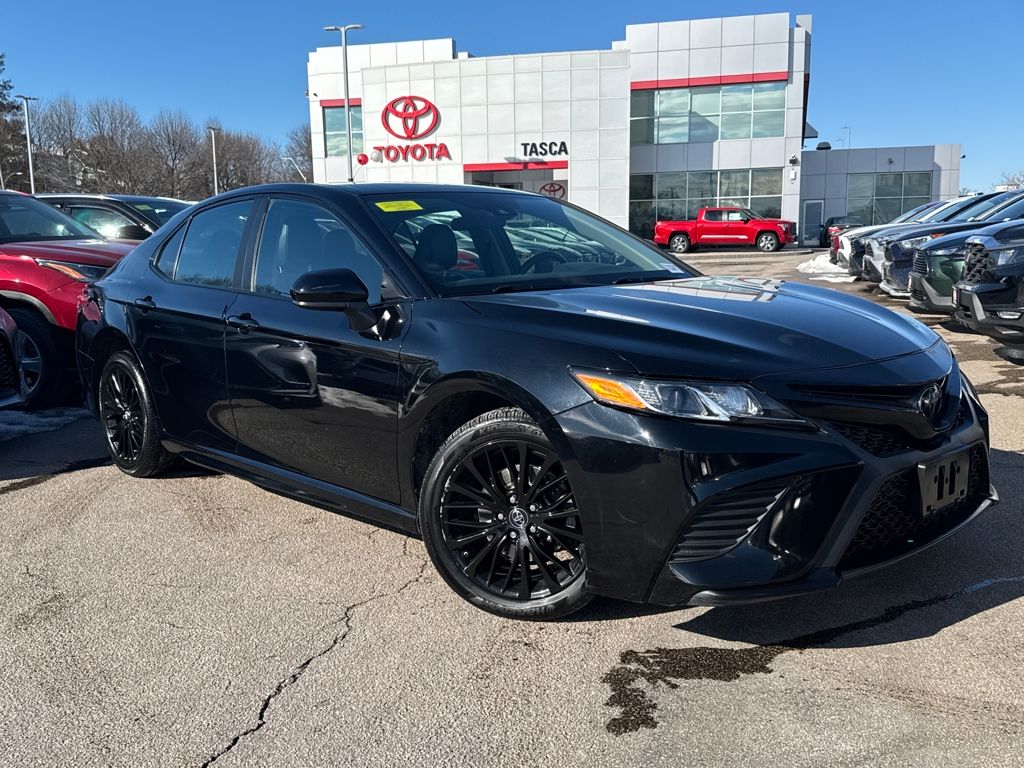 2019 Toyota Camry SE