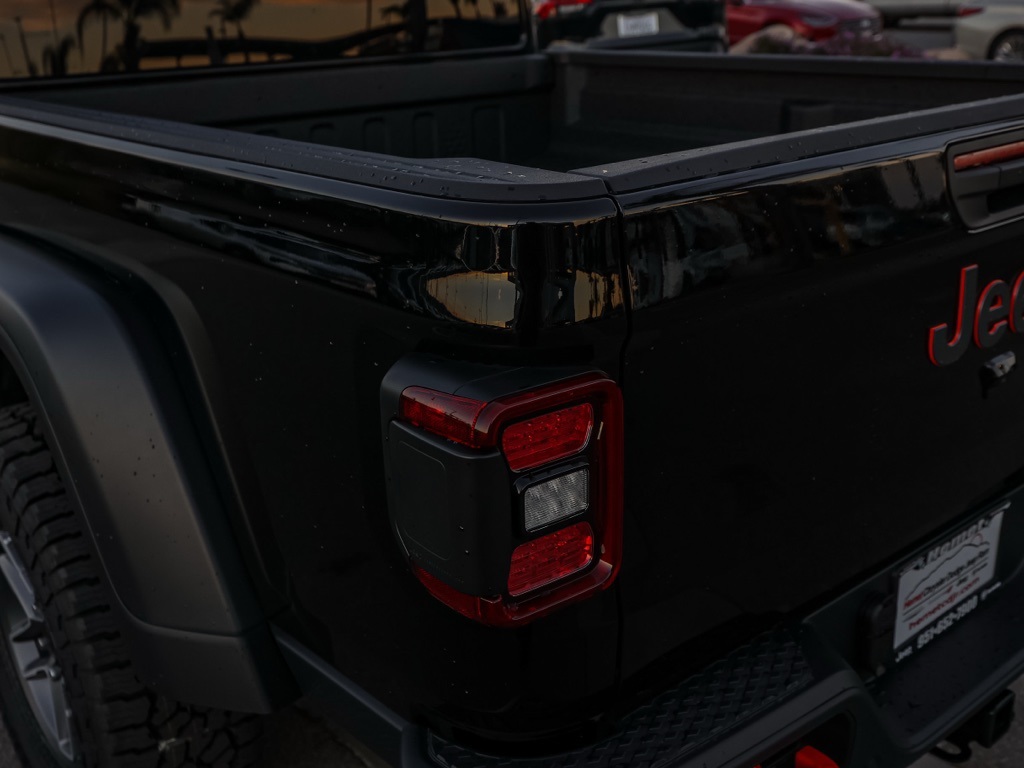 New 2026 Black Clear-Coat Exterior Paint Jeep Mojave image 6