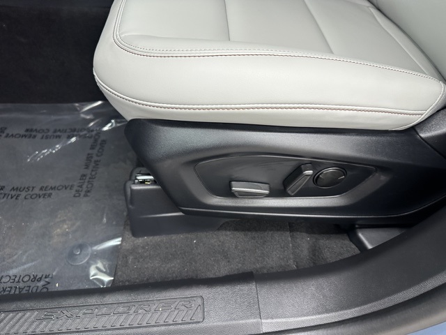 2025 Ford Explorer photo 37