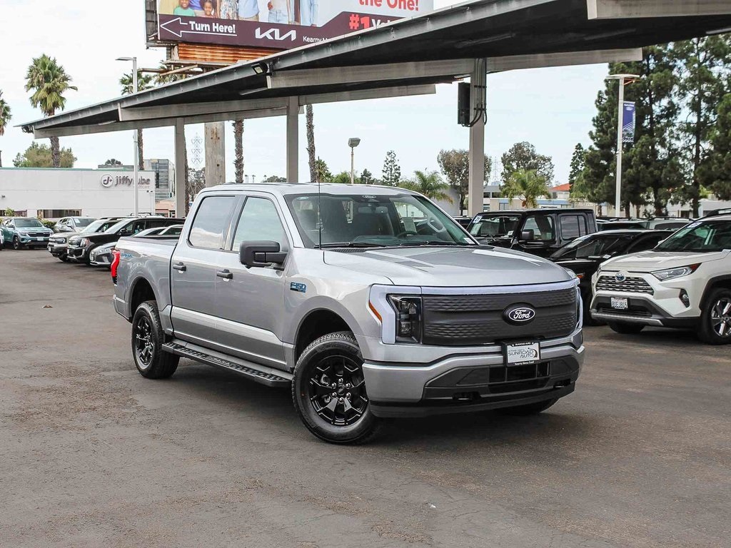2025 Ford F-150 Lightning XLT's photo