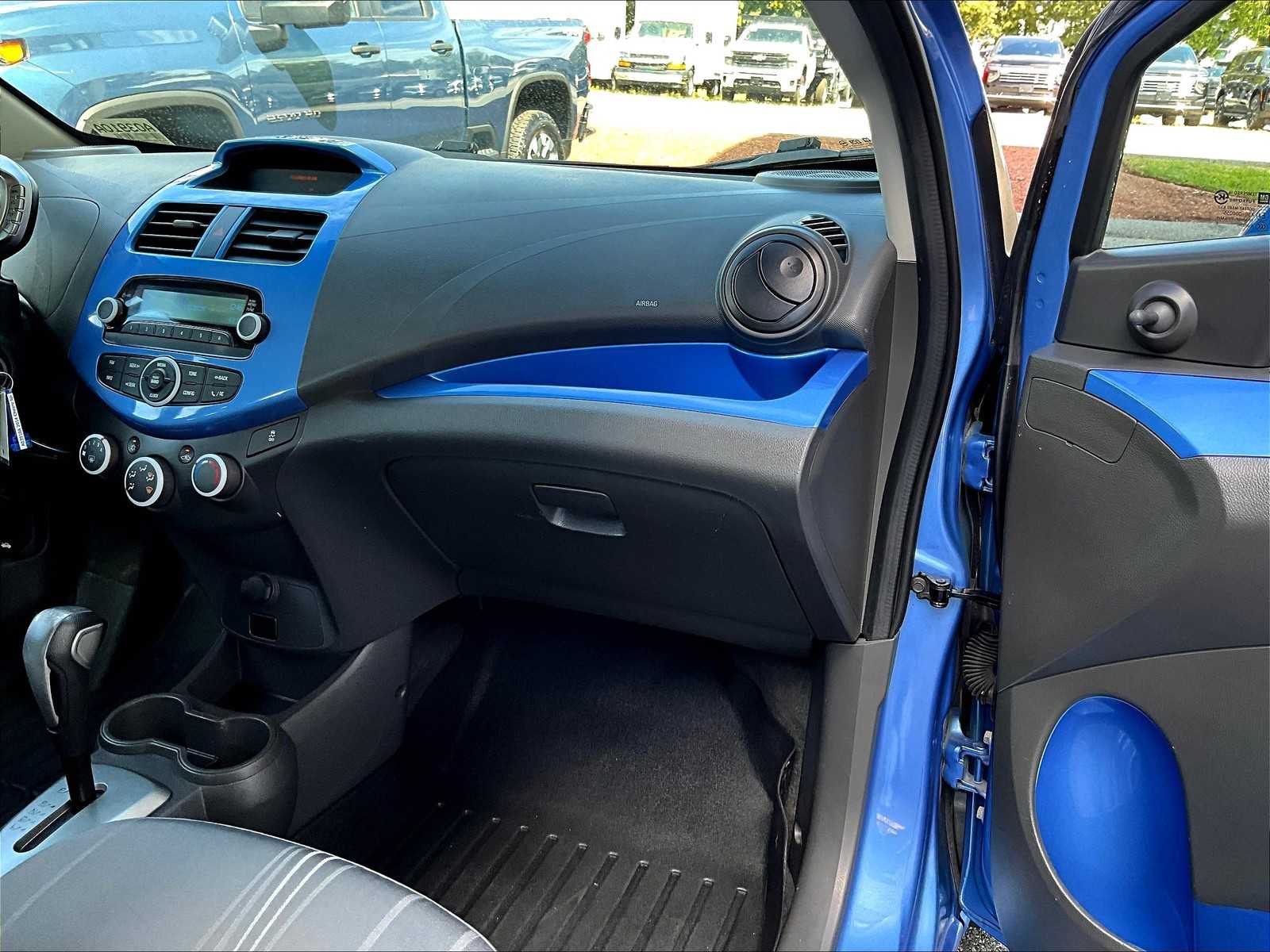 2014 Chevrolet Spark LS photo 13