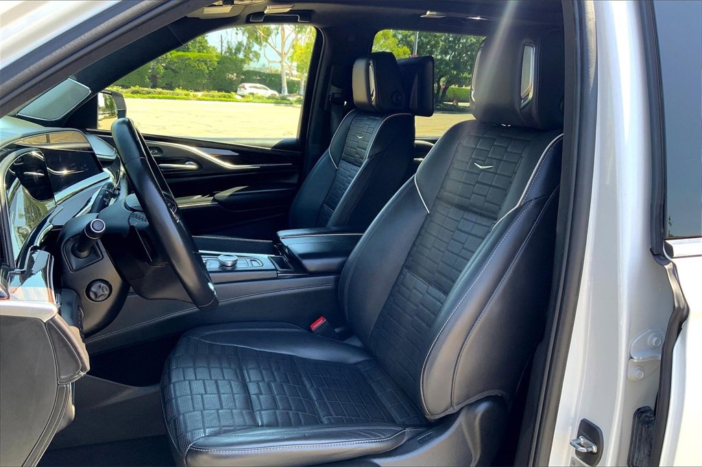 2022 Cadillac Escalade Premium Luxury Platinum photo 10
