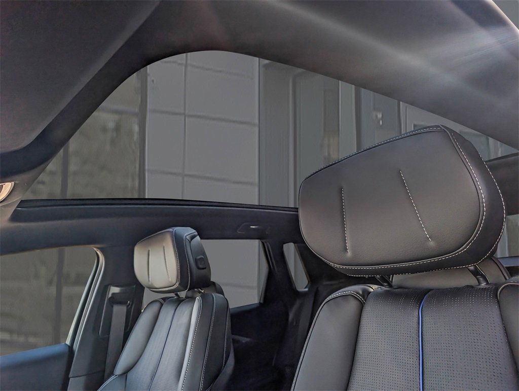2026 Cadillac Lyriq Luxury photo 15