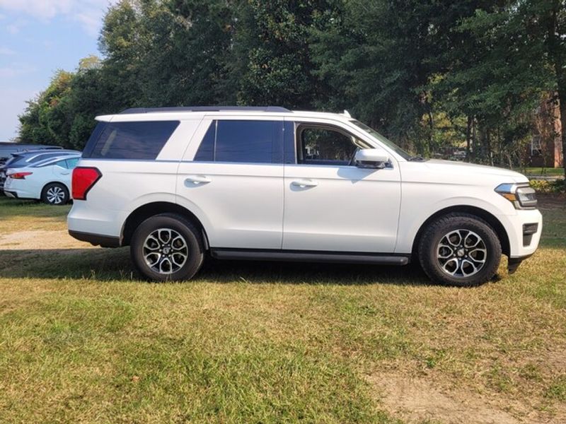 2024 Ford Expedition XLT photo 14