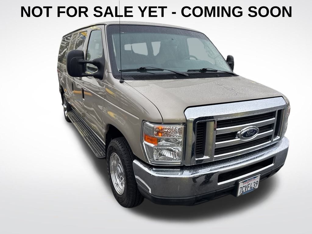 2013 Ford E-Series Econoline Wagon XLT