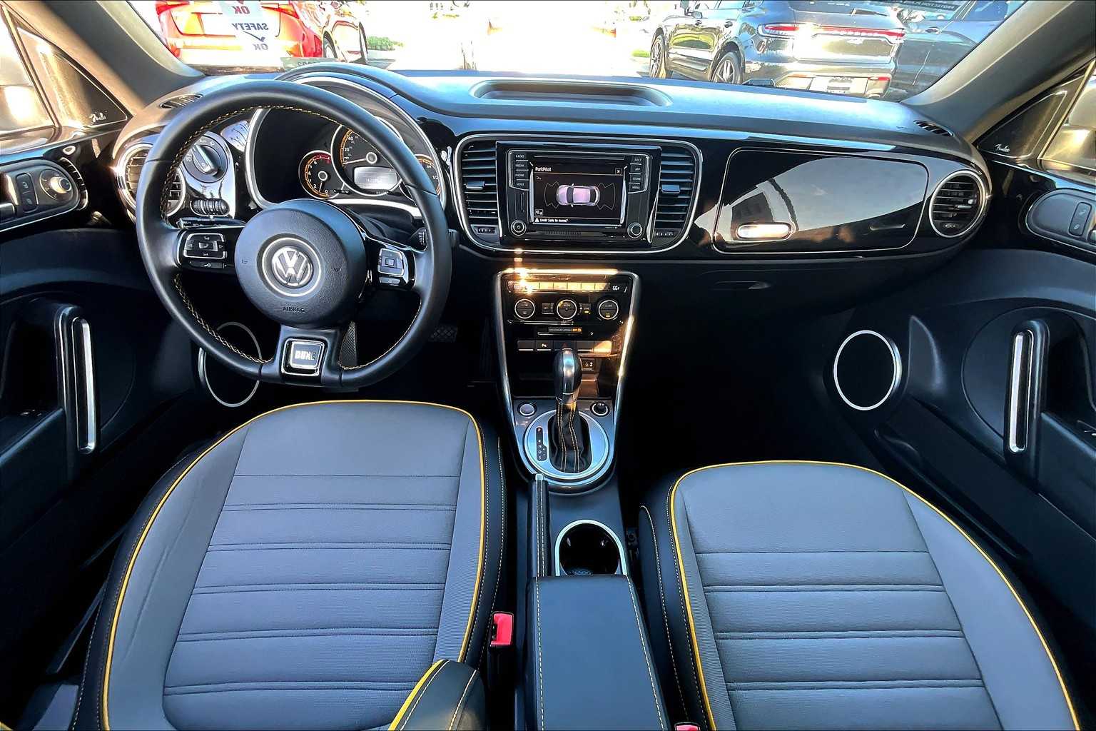 2018 Volkswagen Beetle Dune photo 13
