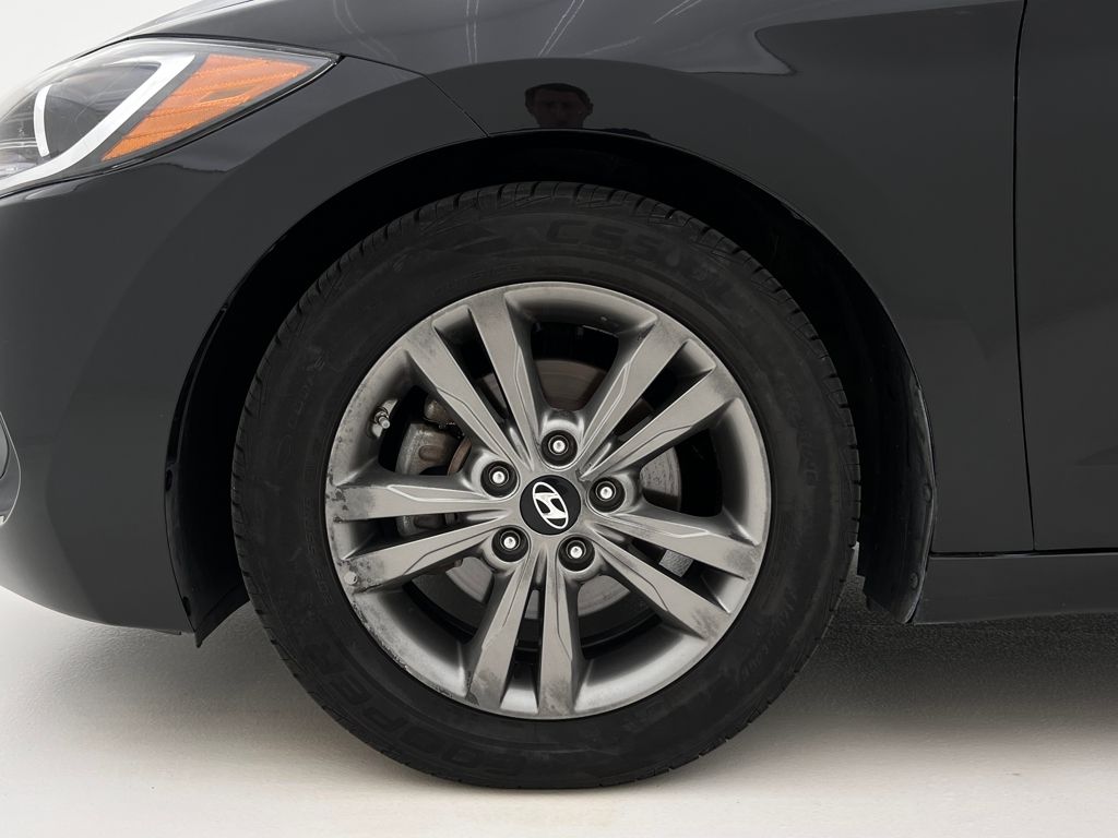 2018 Hyundai Elantra SEL photo 29