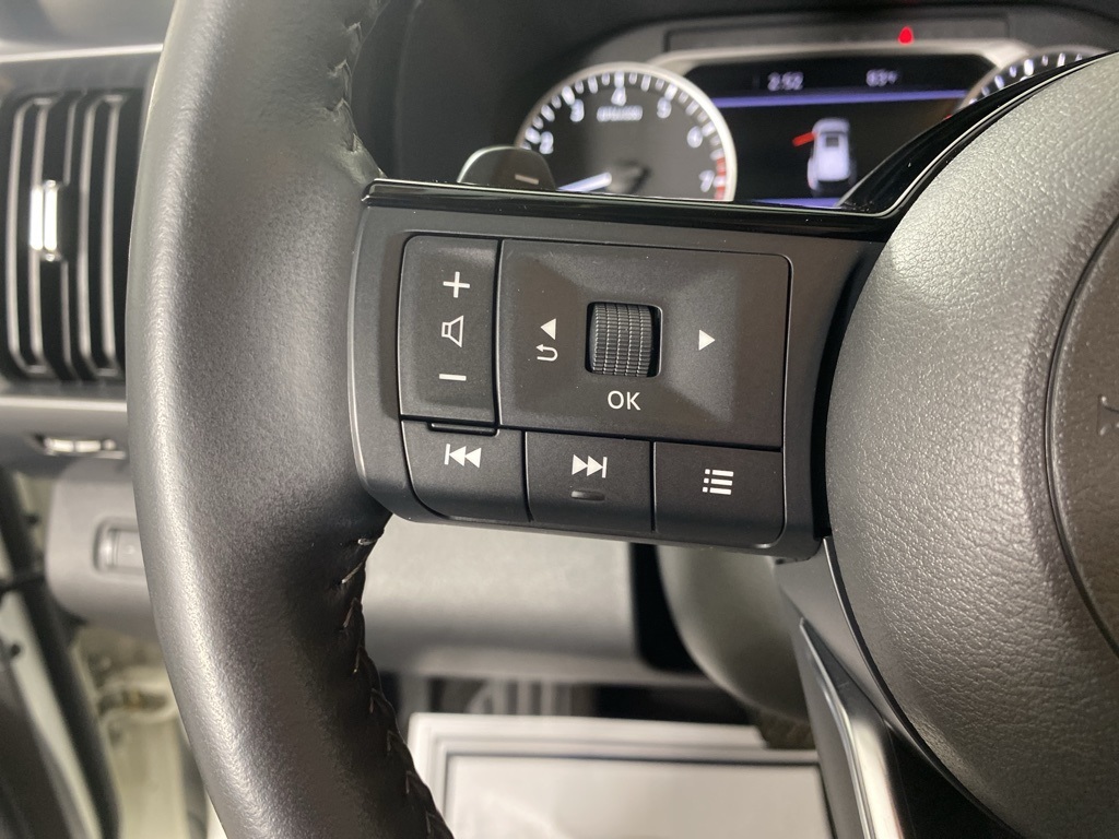 2024 Nissan Pathfinder SL photo 14