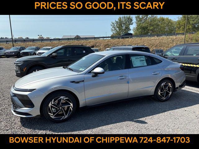 2026 Hyundai Sonata SEL Sport photo 2