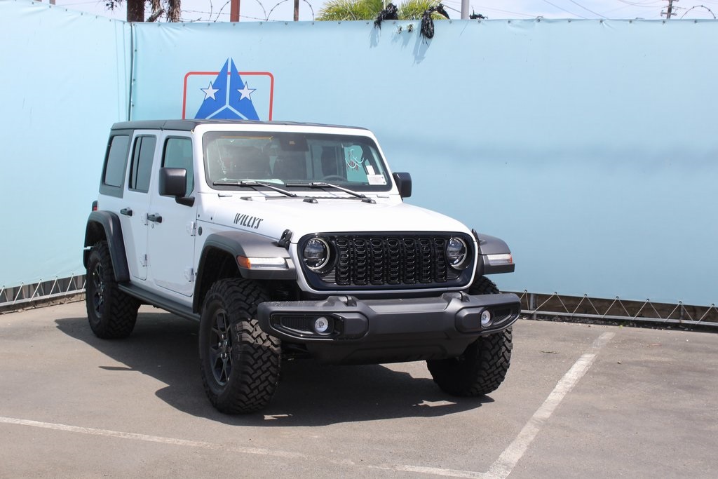 2025 Jeep Wrangler Willys photo 4