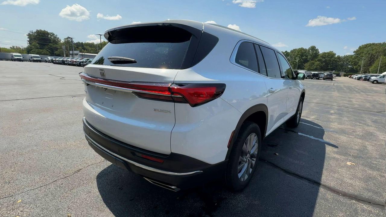 2026 Buick Enclave Preferred photo 8