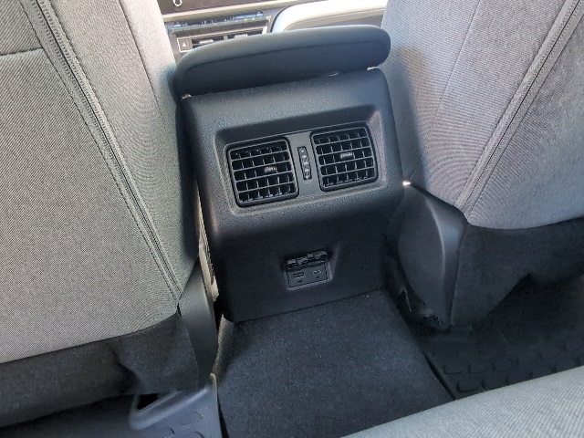 2025 Toyota Camry LE photo 34