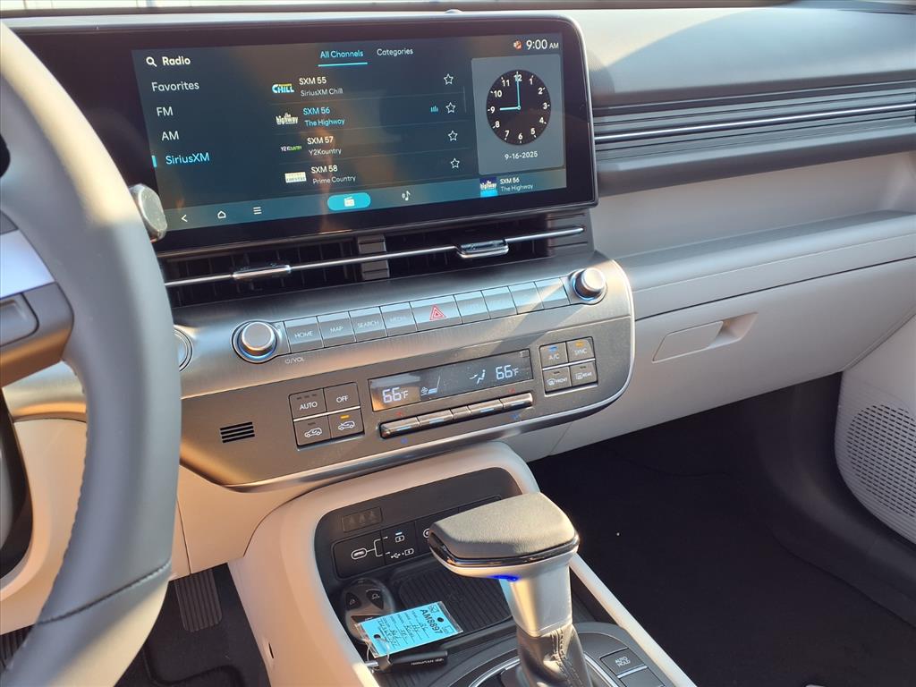 2026 Hyundai Kona SEL photo 6