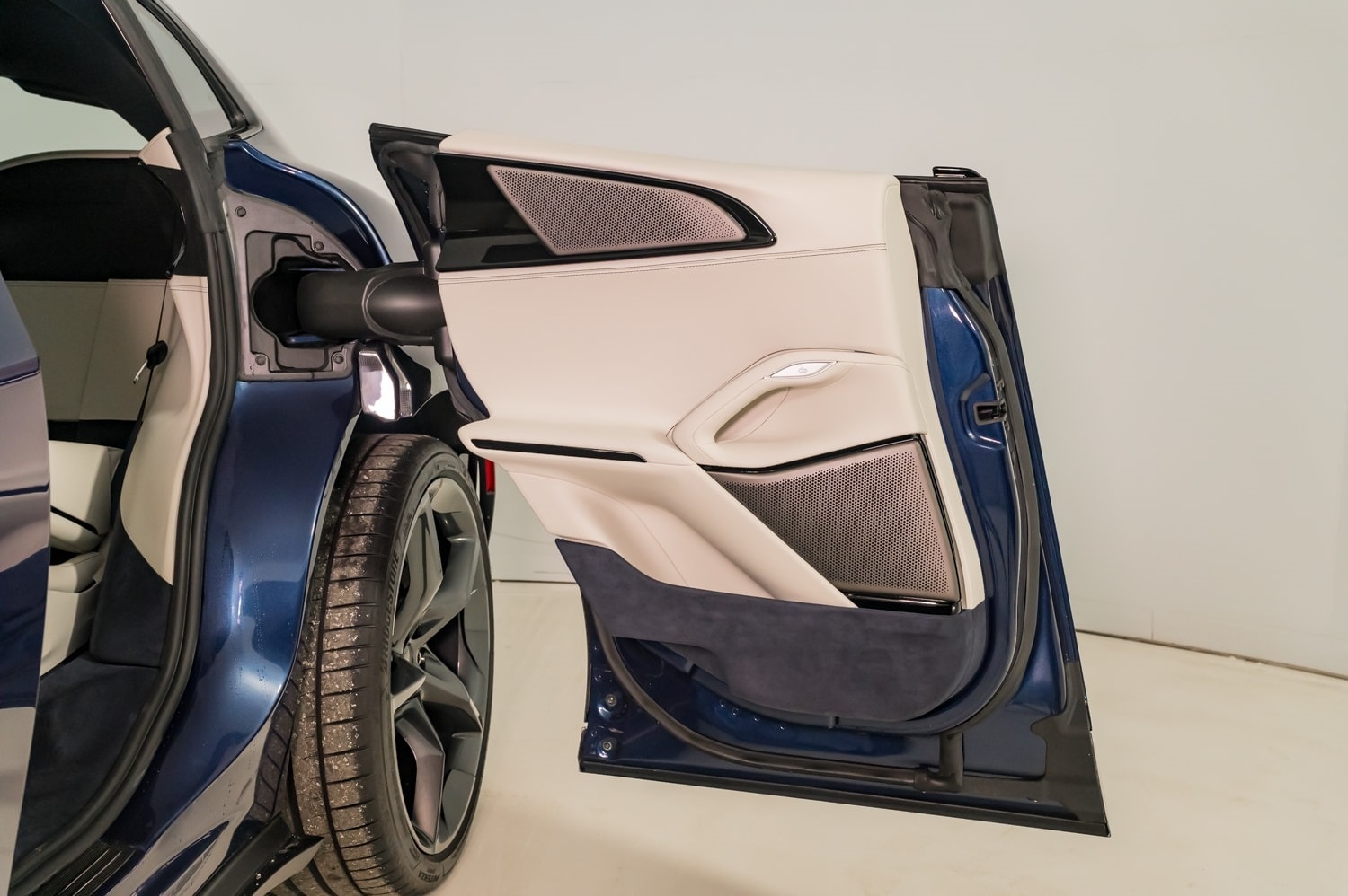 2024 Ferrari Purosangue photo 19