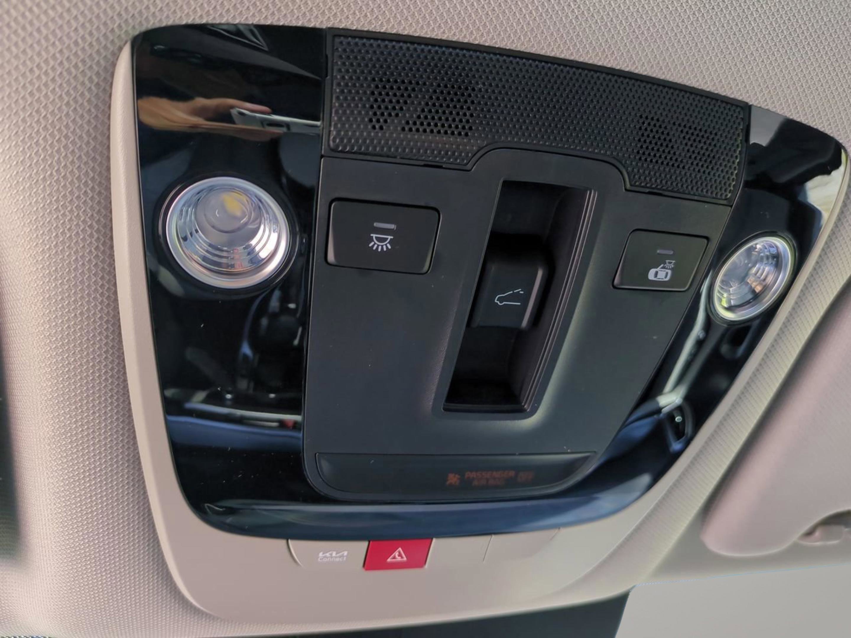 2025 Kia Sorento S photo 21