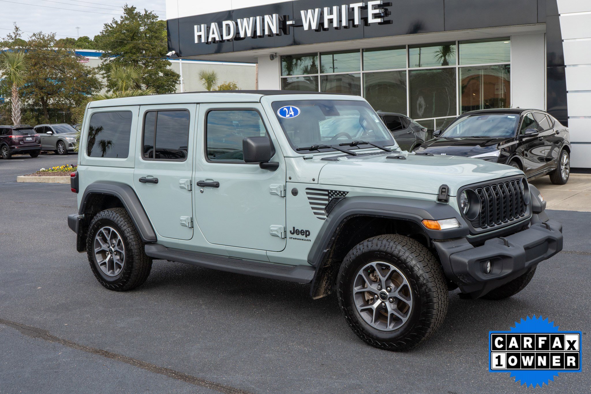 2024 Jeep Wrangler 4-Door Sport S's photo