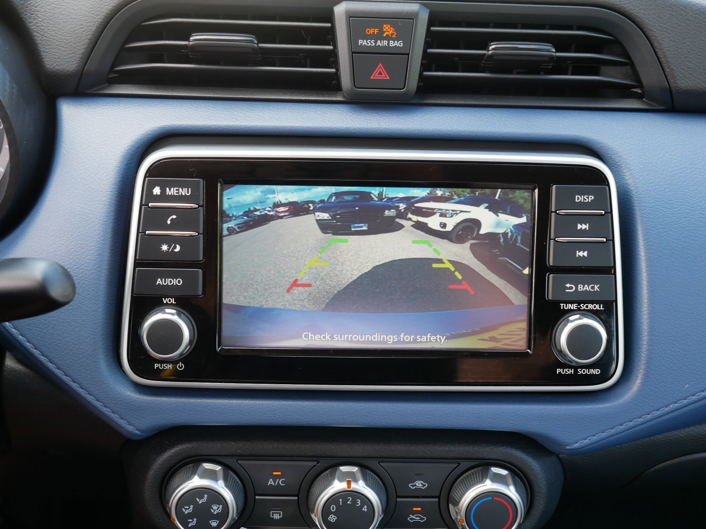 2024 Nissan Versa SV photo 23