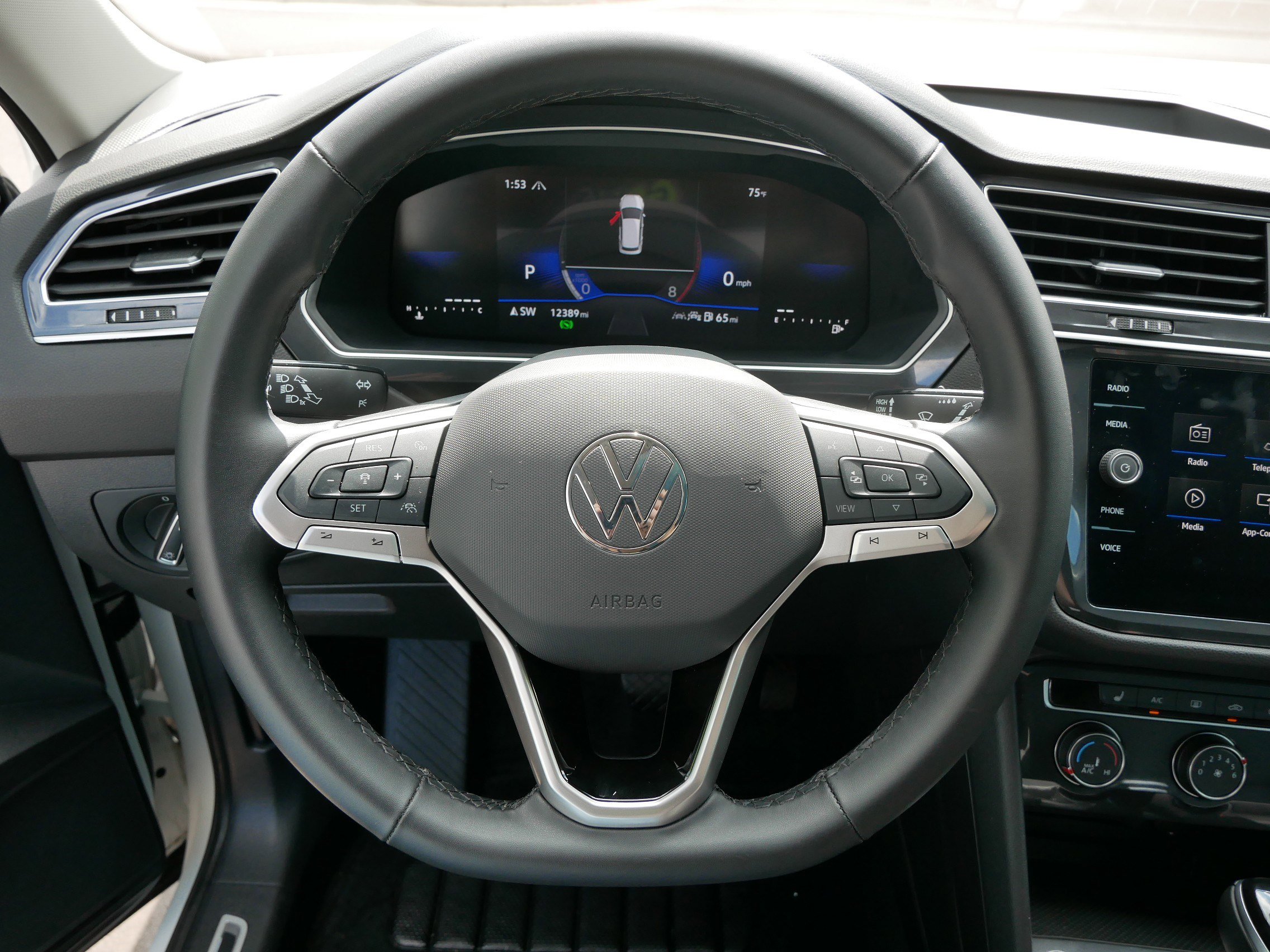 2024 Volkswagen Tiguan Wolfsburg Edition photo 24