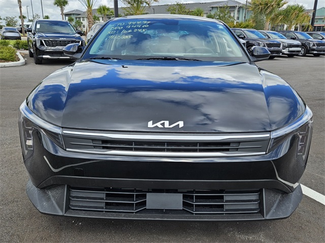 2025 Kia K4 LXS photo 12