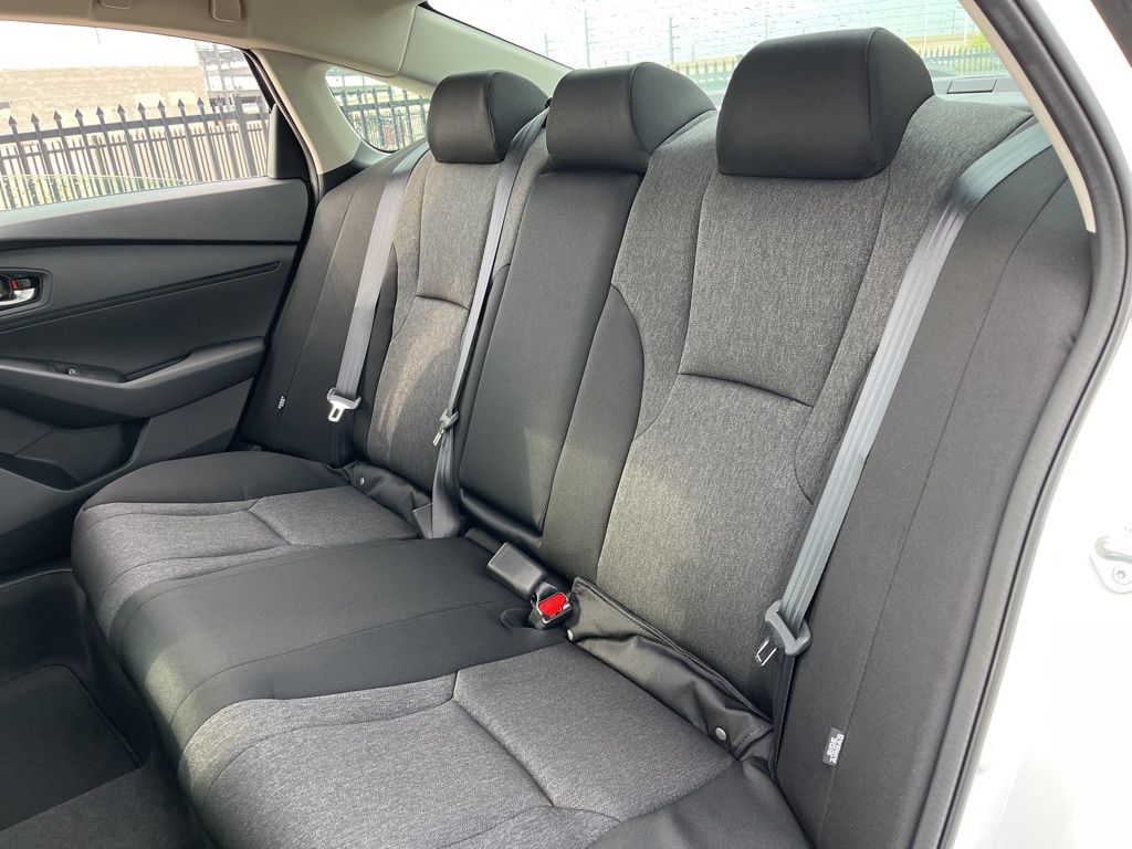2025 Honda Accord LX photo 12