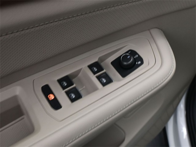 2026 Volkswagen Atlas SE Technology photo 8