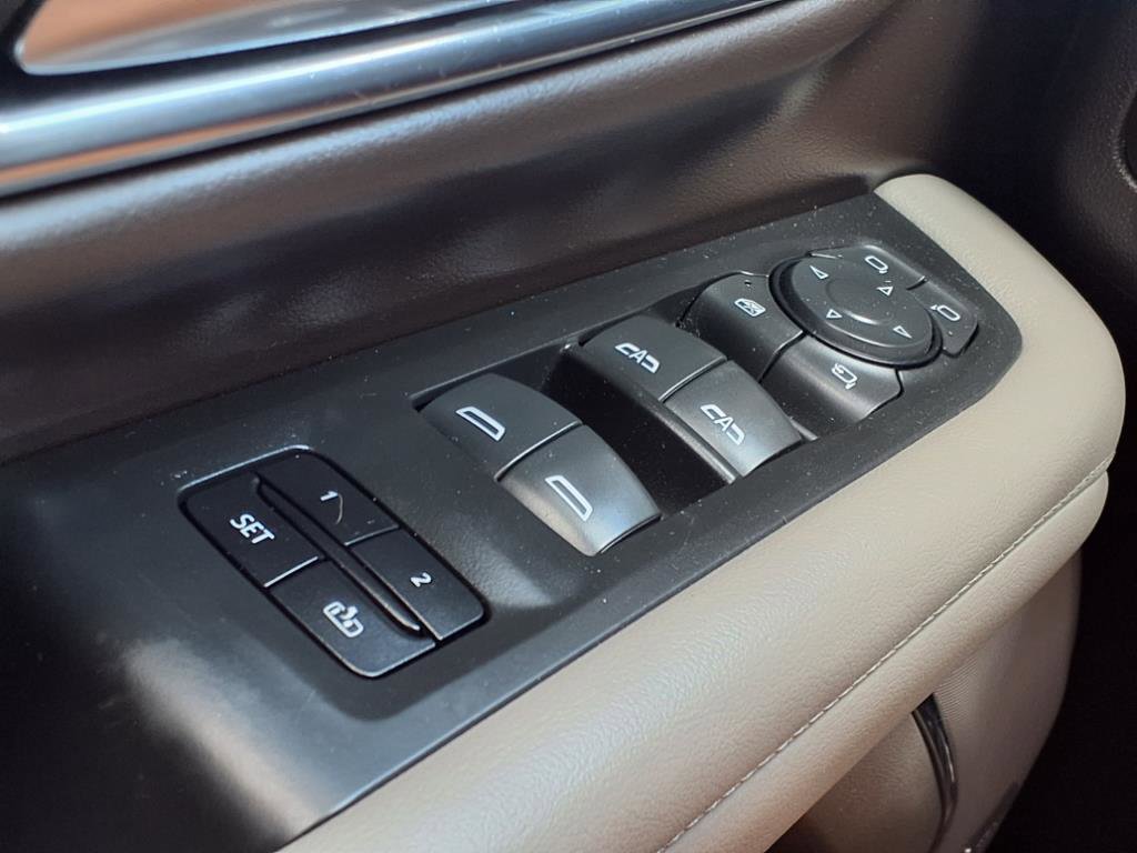 2021 Chevrolet Suburban Z71 photo 9