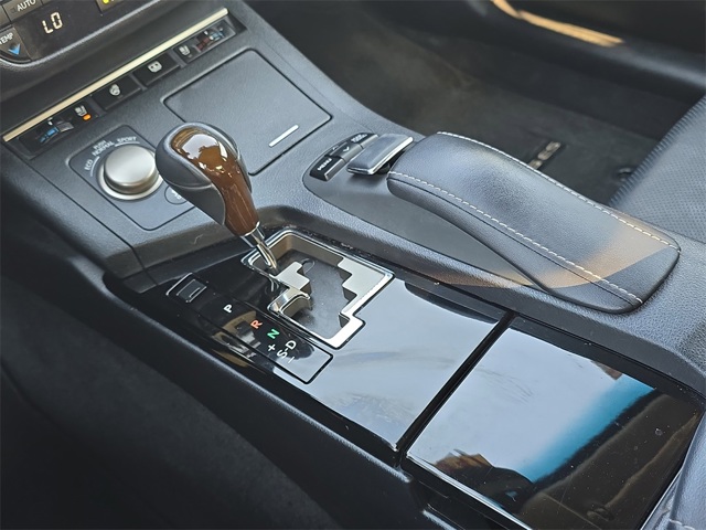 2014 Lexus ES 350 photo 23
