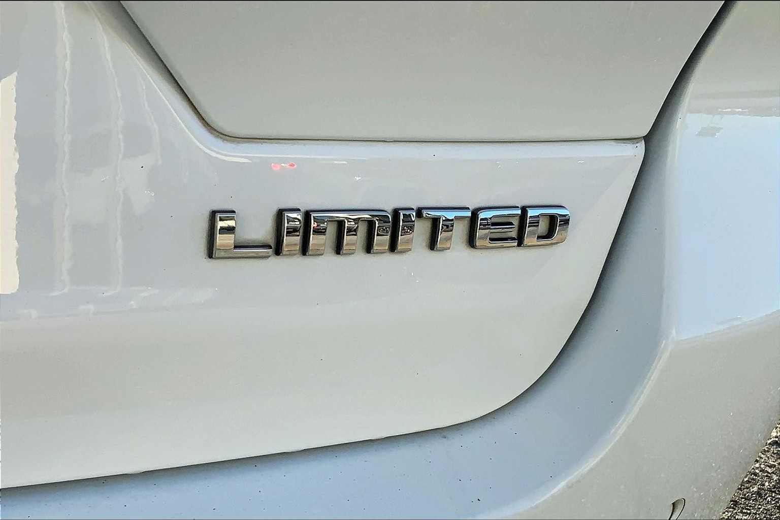 2023 Jeep Grand Cherokee Limited photo 9
