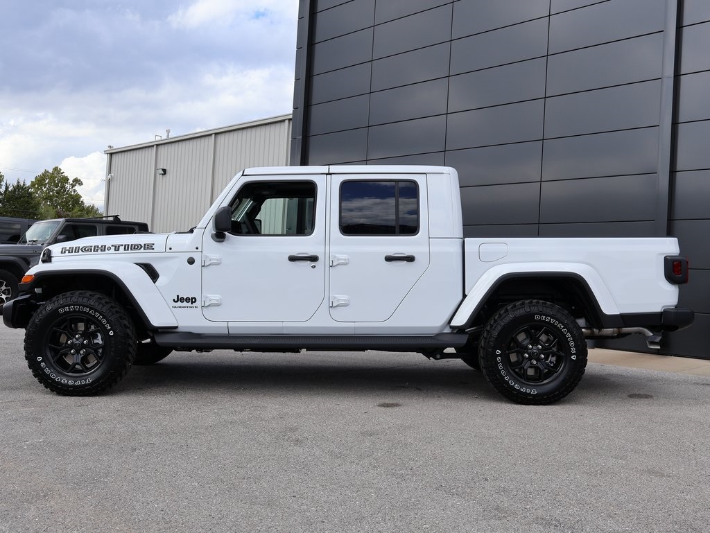 2025 Jeep Gladiator Sport photo 2
