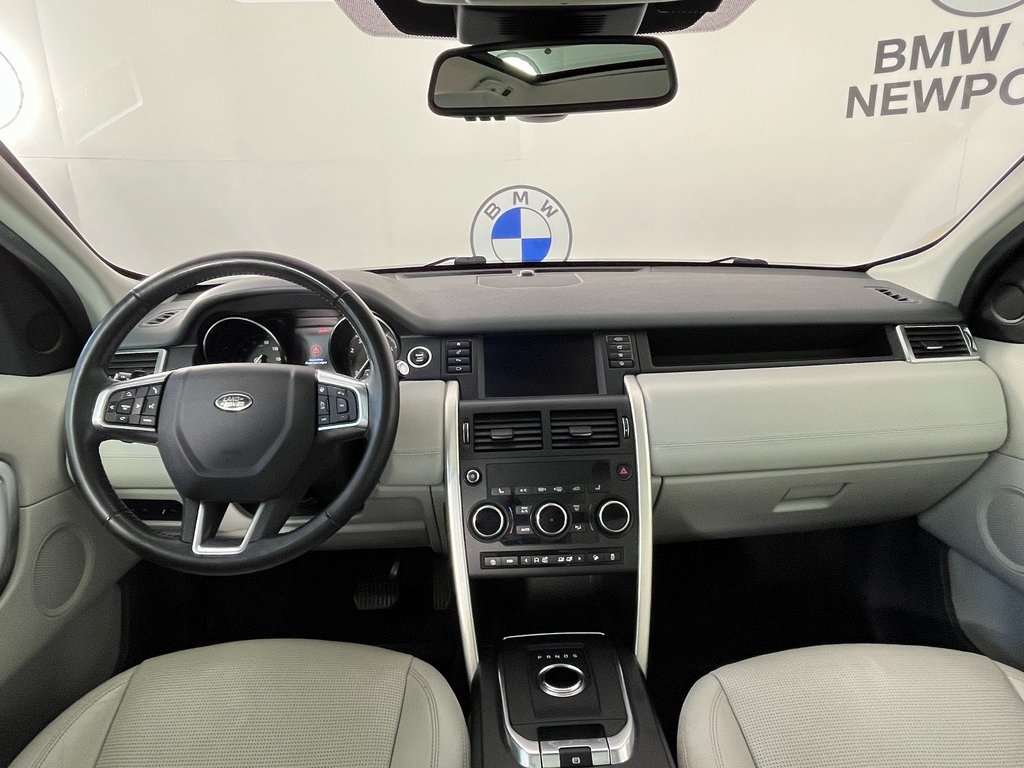 2018 Land Rover Discovery Sport HSE photo 11
